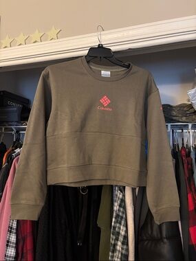 New Columbia Crewneck